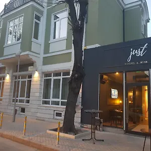 Otel Just